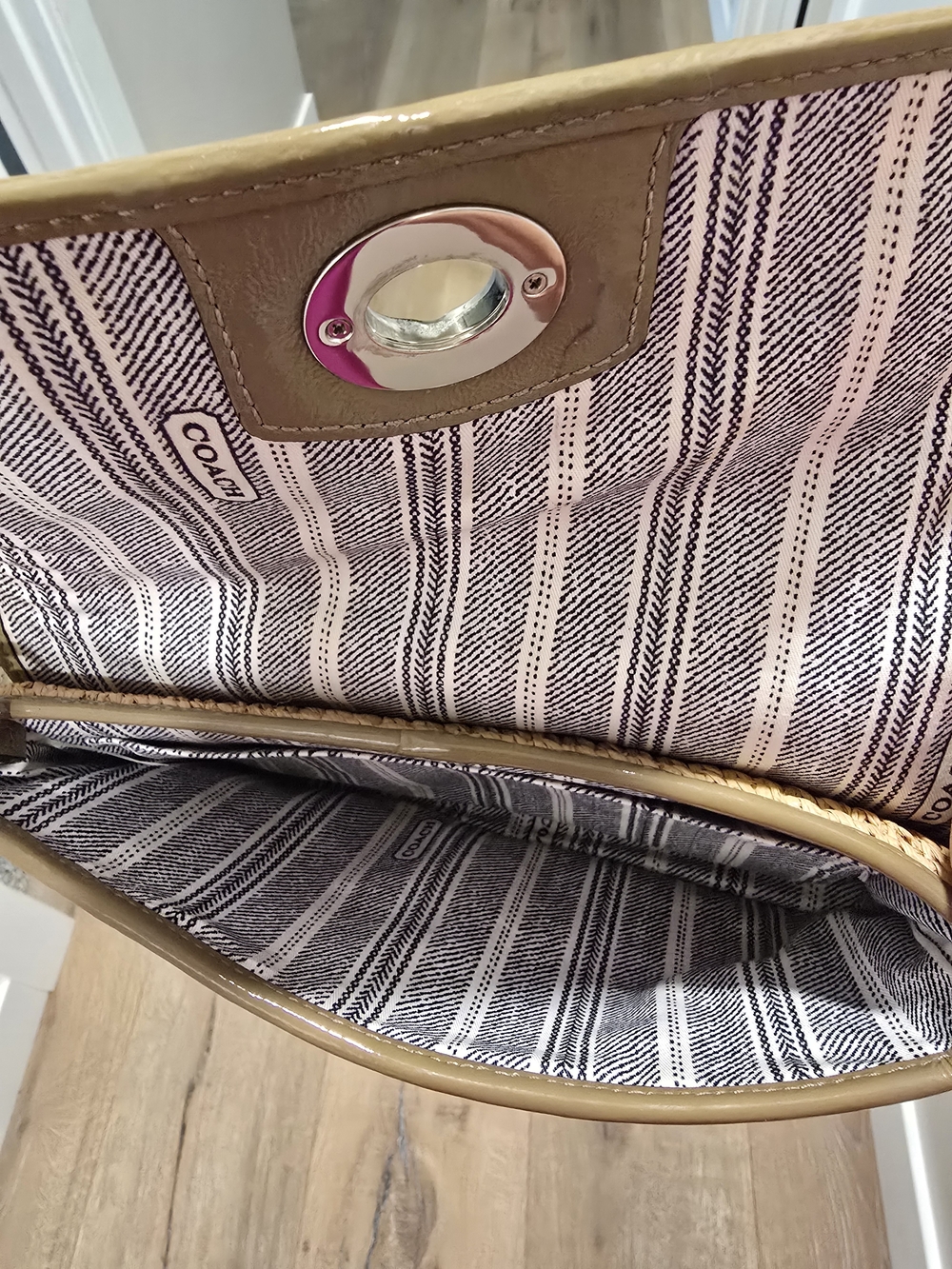 Coach Beige Straw Wristlet with White and Olive Trim - Picture 6 of 6